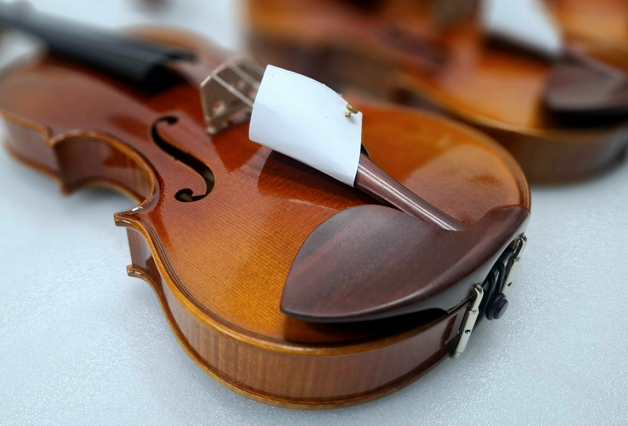 Red Clef IJ3 Handcrafted Violin - Image 2